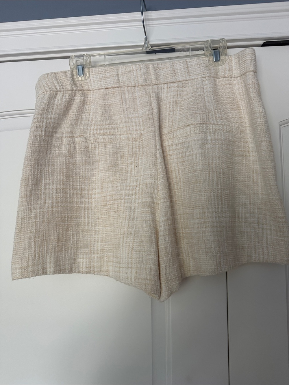 Abercrombie & Fitch Cream High-Waist Textured Shorts - Picture 3 of 4
